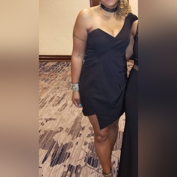 Bardot Anja One-Shoulder Dress - Picture 8 of 8